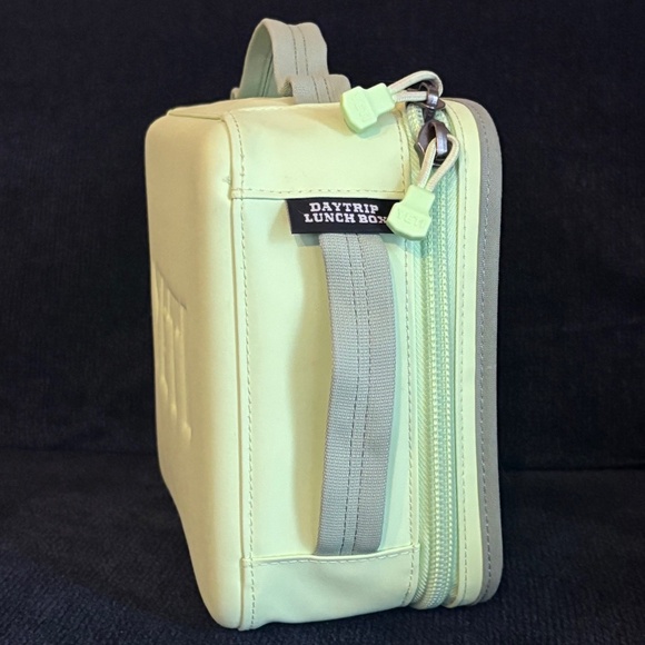 YETI Daytrip Lunch Box 5L - Key Lime - Picture 4 of 7